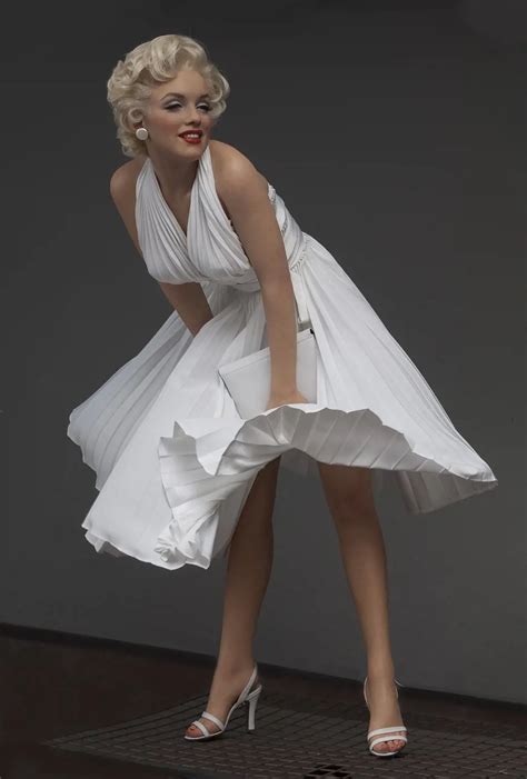 marilyn monroe kleid wind|Almanac: Marilyn Monroes dress